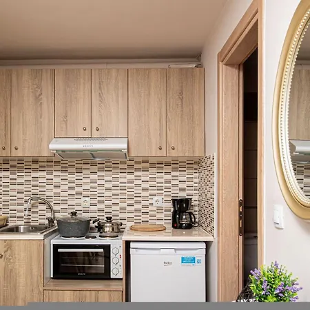 Caza Levantiera Lefkada