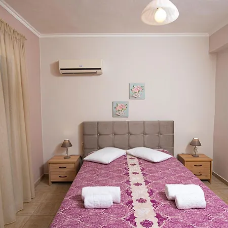 Caza Levantiera Lefkada