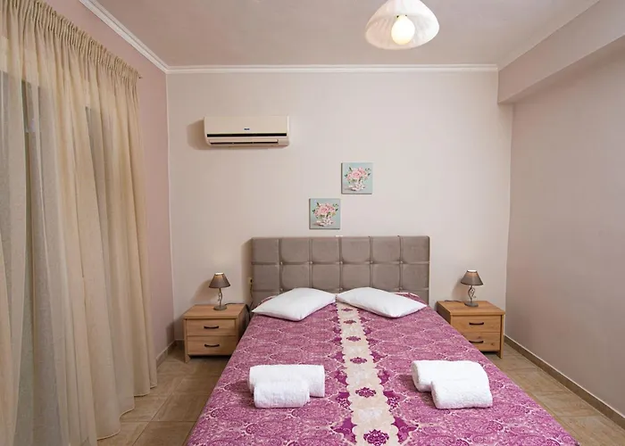 Caza Levantiera Lefkada